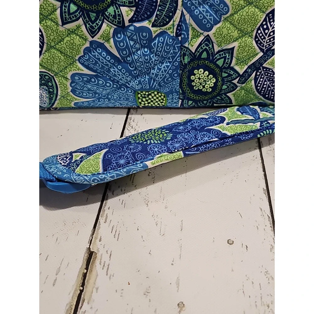 Vera Bradley Doodle Daisy Tote Duffle Weekender Laptop Travel Bag